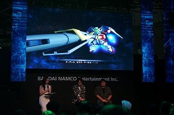 画像ギャラリー No.005のサムネイル画像 / ［TGS 2019］緑川 光さんがヒイロの戦闘シーンに大興奮。「ガンダムゲームスペシャルステージ」の模様を紹介