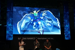 画像ギャラリー No.006のサムネイル画像 / ［TGS 2019］緑川 光さんがヒイロの戦闘シーンに大興奮。「ガンダムゲームスペシャルステージ」の模様を紹介