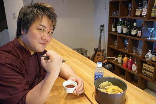 画像ギャラリー No.010のサムネイル画像 / 俺のコラボカフェ:Menu 002「バーチャファイター」で料理!? サッカーボールキックなみに簡単な鍋
