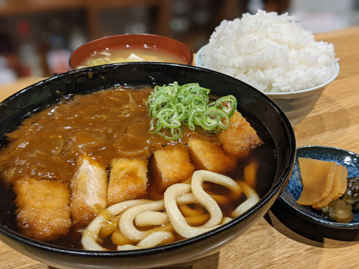 画像ギャラリー No.013のサムネイル画像 / 俺のコラボカフェ：Menu 031 メダロットシリーズの「カツカレーうどん定食」はカツカレーとうどんなのか，カツとカレーうどんなのかを考える