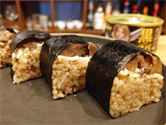 俺のコラボカフェ：Menu 032 「黒い砂漠」とコラボしたCa va（サヴァ）?缶で作る，ツヤのある黒サバ寿司