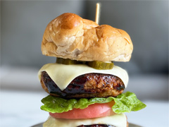 「マリオカートワールド」，ウシも食べている「ハンバーガー」を作る。俺のコラボカフェ：Menu 078