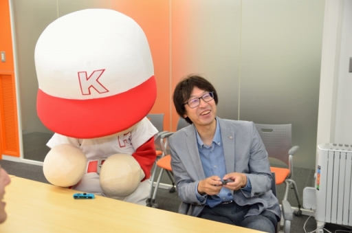 画像ギャラリー No.012のサムネイル画像 / 4Gamerにパワプロくんがやってきた! Switch版「実況パワフルプロ野球」の4人対戦・協力プレイを森 博信氏&パワプロくんが紹介