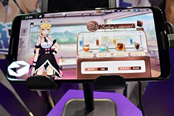 画像ギャラリー No.010のサムネイル画像 / ［TGS 2019］配信日が間近に迫った「ガール・カフェ・ガン」を試遊機で体験。ブース内では大型タッチパネルで好きなヒロインとのデートも実現!?
