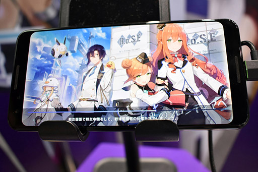画像ギャラリー No.012のサムネイル画像 / ［TGS 2019］配信日が間近に迫った「ガール・カフェ・ガン」を試遊機で体験。ブース内では大型タッチパネルで好きなヒロインとのデートも実現!?