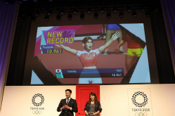 画像ギャラリー No.013のサムネイル画像 / 吉田沙保里さんが里見治紀会長と名勝負を展開!?「東京2020オリンピック The Official Video Game」CM発表会レポート