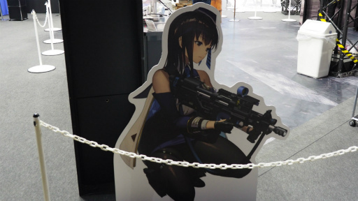 画像ギャラリー No.002のサムネイル画像 / ［TGS2022］「勝利の女神：NIKKE」TGS版をプレイ。背中で魅せると言いながら，背中以外で目を奪ってくるのが度し難い
