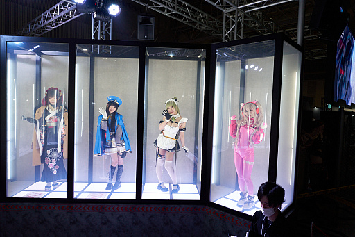画像ギャラリー No.006のサムネイル画像 / 総勢27名！ コスプレイヤーによるリアルガチャはロマンがいっぱい。「勝利の女神：NIKKE」ブースレポート［超会議2023］