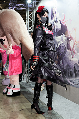 画像ギャラリー No.016のサムネイル画像 / 総勢27名！ コスプレイヤーによるリアルガチャはロマンがいっぱい。「勝利の女神：NIKKE」ブースレポート［超会議2023］