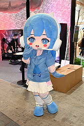 画像ギャラリー No.001のサムネイル画像 / コスプレイヤーたちによるリアルガチャも開催。「ニコニコ超会議2024」の「勝利の女神:NIKKE」ブースレポート