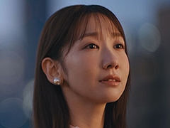「勝利の女神：NIKKE」，柏木由紀さん出演のWebCMが公開に。「CM限定チェキ」を始めとしたグッズが抽選で当たるキャンペーンも実施中