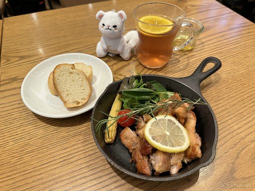 画像ギャラリー No.010のサムネイル画像 / 「ジャックジャンヌ」×TOWER RECORDS CAFE 表参道店をレポート。目に楽しく，舌も大満足。録り下ろしボイスの新PVも必見！