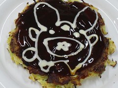 「ぷよぷよ」とオタフクソース，異色のコラボを夏休みの親子が体験。「ソース×ソースコードを学ぶ！ プログラミング＆お好み焼教室」開催