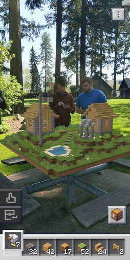 画像ギャラリー No.015のサムネイル画像 / ［E3 2019］現実世界で作って遊んで共有できる「Minecraft Earth」の体験セッションをレポート