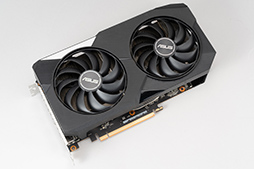 画像ギャラリー No.067のサムネイル画像 / Radeon RX 6750 XT&6650 XTが登場。ASUS「DUAL-RX6750XT-O12G」と「DUAL-RX6650XT-O8G」でRTX 3070/3060との性能差を探る