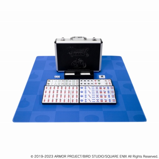 画像ギャラリー No.001のサムネイル画像 / 専用ケースも付属。「ドラゴンクエストウォーク」の新グッズ「スラミチ式麻雀『ツモるんです』セット」を9月12日に発売
