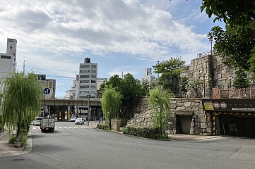 画像ギャラリー No.017のサムネイル画像 / ［プレイレポ］「ドラゴンクエストウォーク」×「ポートピア連続殺人事件」コラボイベント体験記。刑事“ヤスダタ”と共に，現実世界の神戸と京都の現場を捜査せよ！