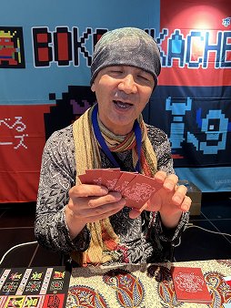 画像ギャラリー No.011のサムネイル画像 / 「ボコスカウォーズ」がボコスカ感満載のカードゲームに。読み合いと運の揺らぎの両方が楽しい「ボコスカード」プレイレポート［BitSummit］