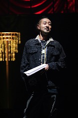 画像ギャラリー No.013のサムネイル画像 / 「ブラスタ」6周年記念「BLACK PARTY」レポート。まさにスターレスのショーそのもの！　極上の歌と芝居とパフォーマンスで彩った2日間
