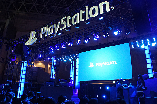画像ギャラリー No.001のサムネイル画像 / ［TGS 2019］HUNT選手＆にこちゃん選手がプロゲーマー同士のドリームマッチを制す。一遊入魂「CoD：MW」ステージをレポート