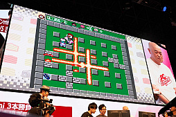 画像ギャラリー No.008のサムネイル画像 / ［TGS 2019］高橋名人が，吉本初のプロゲーマーを情け容赦なく粉砕するPCエンジンmini のステージイベントを，少年時代に戻って眺めた