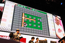 画像ギャラリー No.009のサムネイル画像 / ［TGS 2019］高橋名人が，吉本初のプロゲーマーを情け容赦なく粉砕するPCエンジンmini のステージイベントを，少年時代に戻って眺めた