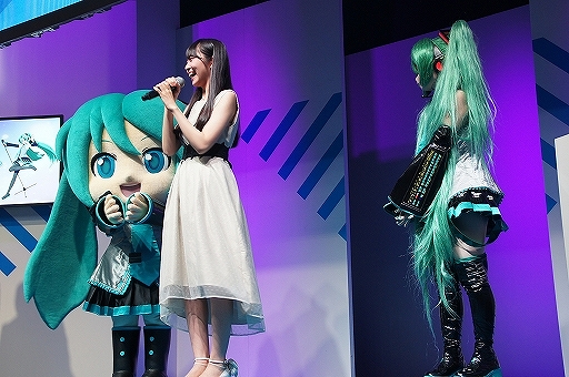 画像ギャラリー No.007のサムネイル画像 / ［TGS 2019］神沢有紗さんがスペシャルサポーターに就任。「初音ミク Project DIVA MEGA39's」ステージをレポート