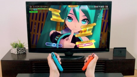 画像ギャラリー No.004のサムネイル画像 / 「初音ミク Project DIVA MEGA39’s」の操作方法紹介映像が公開。スペシャルサポーターの神沢有紗さんが「ミックスモード」に挑戦