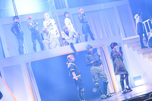 画像ギャラリー No.002のサムネイル画像 / 「Action Stage『エリオスライジングヒーローズ』-THEWEST-」囲み取材＆ゲネプロ公演レポート。ヒーローたちの運命が動き出す