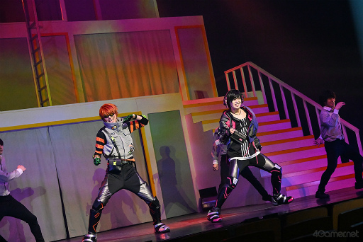 画像ギャラリー No.017のサムネイル画像 / 「Action Stage『エリオスライジングヒーローズ』-THEWEST-」囲み取材＆ゲネプロ公演レポート。ヒーローたちの運命が動き出す