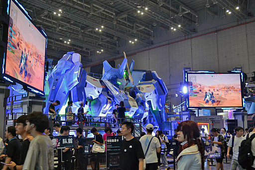 画像ギャラリー No.001のサムネイル画像 / 「Mecha BREAK」は，アーマーパージや変形など，ロマン溢れるメカ達が戦場で暴れ回る対戦アクション［BW2024］