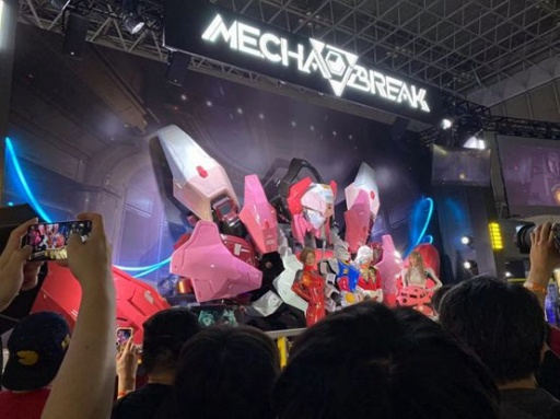 画像ギャラリー No.051のサムネイル画像 / 「Mecha Break」ブースレポート。巨大な鳴神とメカに飢えたヤツらの激しい戦い，そしてパイロットスーツのおねーさん［TGS2024］【PR】