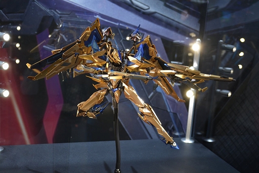 画像ギャラリー No.008のサムネイル画像 / 「Mecha BREAK」のファルコン合金可動フィギュアが物販コーナーで販売中。会場限定カラーの特別版も！ 第2弾は龍淵かも？［TGS2025］