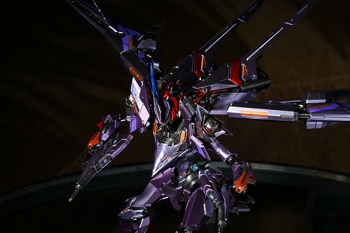 画像ギャラリー No.021のサムネイル画像 / 「Mecha BREAK」のファルコン合金可動フィギュアが物販コーナーで販売中。会場限定カラーの特別版も！ 第2弾は龍淵かも？［TGS2025］