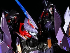 「Mecha BREAK」のファルコン合金可動フィギュアが物販コーナーで販売中。会場限定カラーの特別版も！ 第2弾は龍淵かも？［TGS2025］