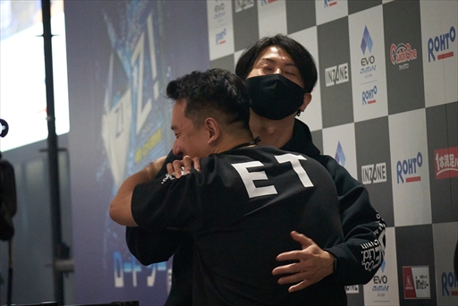 画像ギャラリー No.042のサムネイル画像 / 「THE KING OF FIGHTERS XV」部門フォトレポート。Xiaohai選手が圧倒的実力で完全勝利を成し遂げる［EVO Japan 2023］