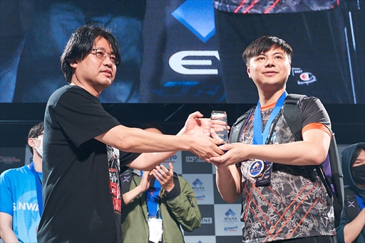 画像ギャラリー No.095のサムネイル画像 / 「THE KING OF FIGHTERS XV」部門フォトレポート。Xiaohai選手が圧倒的実力で完全勝利を成し遂げる［EVO Japan 2023］