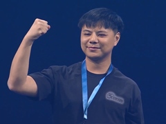 ［EVO2024］「THE KING OF FIGHTERS XV」部門の優勝はXiaohai選手。決勝戦はET選手相手に圧巻の強さを見せ，無敗優勝を成し遂げた