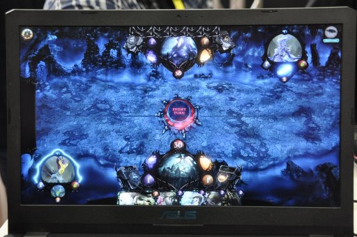 画像ギャラリー No.001のサムネイル画像 / ［gamescom］クロアチアで開発中のデジタルカードゲーム「Phageborn」はこんなゲーム。そしてビジネスブースにカオスをもたらす“ハッピーアワー”とは