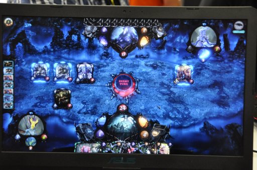 画像ギャラリー No.003のサムネイル画像 / ［gamescom］クロアチアで開発中のデジタルカードゲーム「Phageborn」はこんなゲーム。そしてビジネスブースにカオスをもたらす“ハッピーアワー”とは