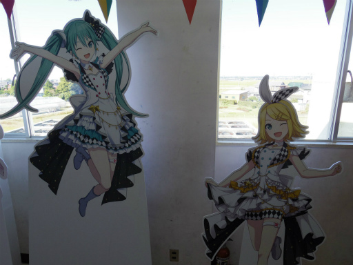 画像ギャラリー No.080のサムネイル画像 / プロセカのリアルイベント“神山高校文化祭”レポート。わたあめやイカ焼き,お化け屋敷から演劇までゲーム内イベントを完全再現