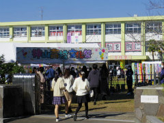 プロセカのリアルイベント“神山高校文化祭”レポート。わたあめやイカ焼き，お化け屋敷から演劇までゲーム内イベントを完全再現