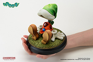 画像ギャラリー No.009のサムネイル画像 / 「moon」主人公“透明の少年”のフィギュアの予約受付が豆魚雷で本日スタート。moon×TORCH TORCHなキャップは本日発売
