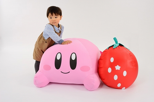 画像ギャラリー No.008のサムネイル画像 / アミューズメント施設「namco」で「星のカービィ キャンペーン VERY STRAWBERRY in ナムコ」が開催