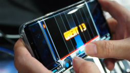 画像ギャラリー No.007のサムネイル画像 / ［TGS 2019］本当にスマホで「BEMANI」シリーズが遊べるの？「ULTIMATE MOBILE」のIIDX，VOLTEX，DDRを体験してきた
