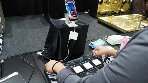 画像ギャラリー No.015のサムネイル画像 / ［TGS 2019］本当にスマホで「BEMANI」シリーズが遊べるの？「ULTIMATE MOBILE」のIIDX，VOLTEX，DDRを体験してきた