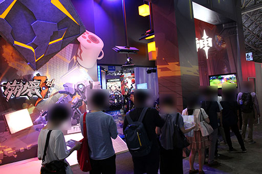 画像ギャラリー No.003のサムネイル画像 / ［TGS 2019］「原神」日本語版がスマホで遊べちゃう。少年の心を持つ人なら冒険心がくすぐられて夢中になるはず