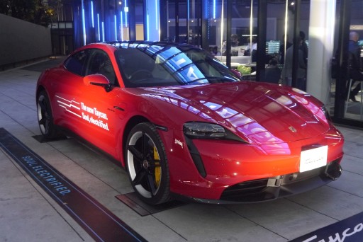 画像ギャラリー No.004のサムネイル画像 / ポルシェジャパンのeスポーツ大会「Porsche Esports Racing Japan Season2」レポート。「グランツーリスモSPORT」のポルシェカーで10名の精鋭が激突