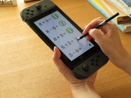 画像ギャラリー No.004のサムネイル画像 / 「脳を鍛える大人のNintendo Switchトレーニング」を紹介。頭と手を同時に使う楽しさや,継続が力に変わる感覚が得られる「脳トレ」最新作