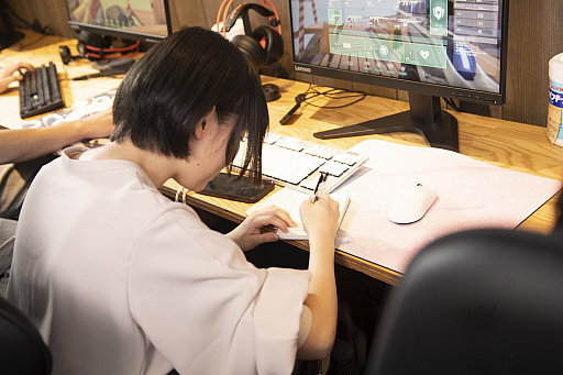 画像ギャラリー No.013のサムネイル画像 / 【PR】“立花はる”のeスポーツジム体験記。プロのコーチングとレノボのゲーマー向けPC“Legion”の快適環境で「VALORANT」のスキルアップ